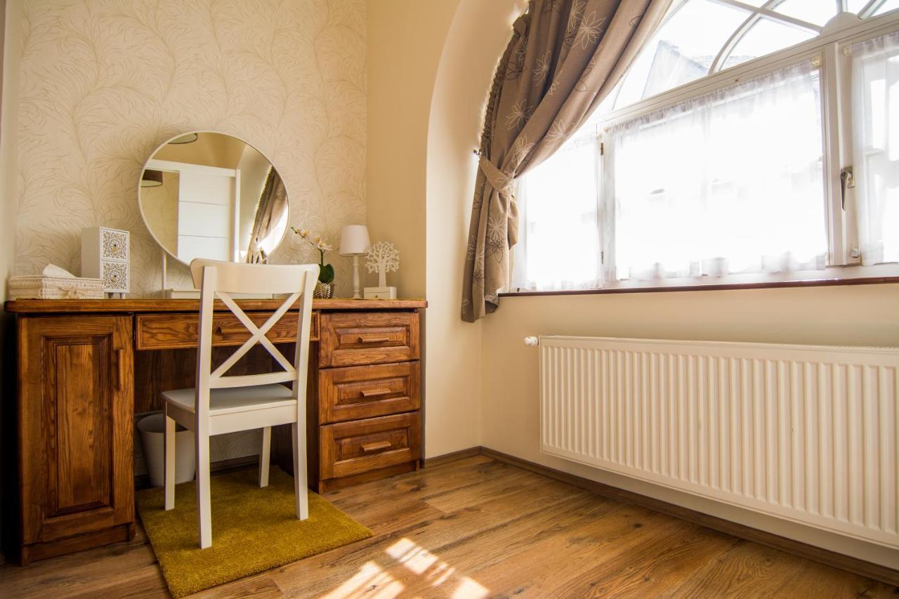 Cork Apartman Eger Exterior photo