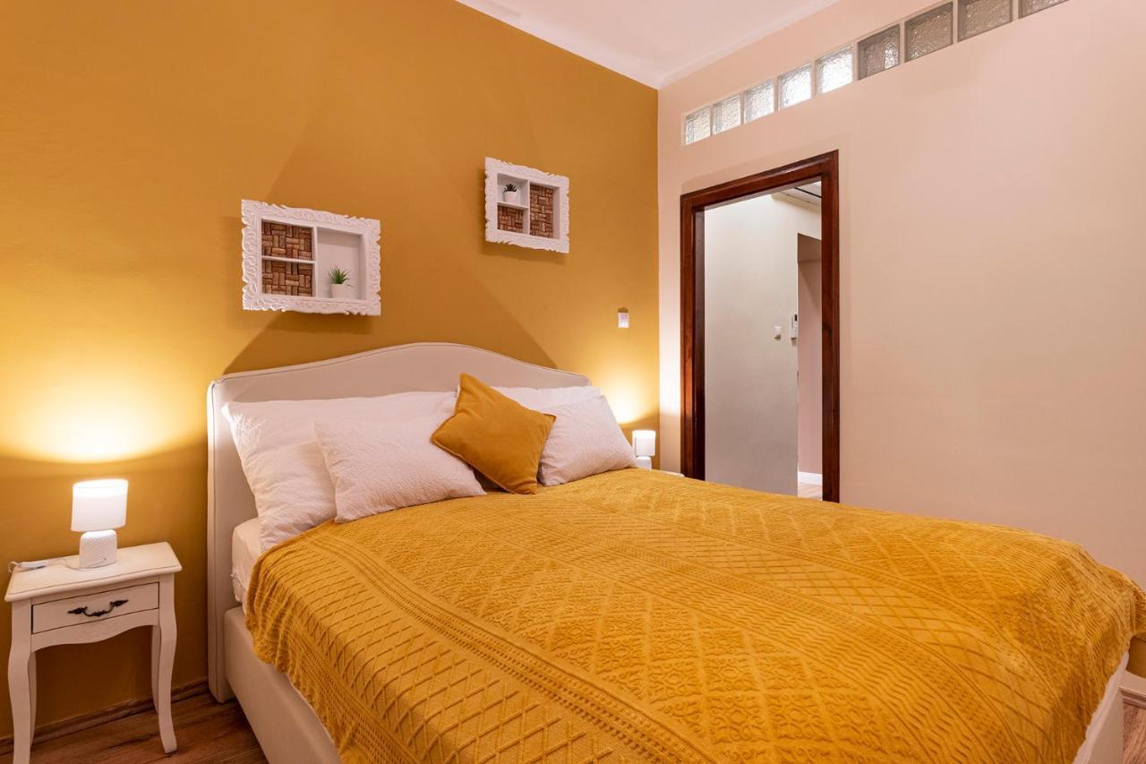 Cork Apartman Eger Exterior photo